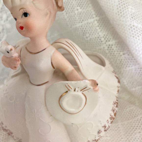 1950s Charming Vase, Girl in White Dress Vase, Rubens Planter/Vase, Bridal Vase - Picture 7 of 8